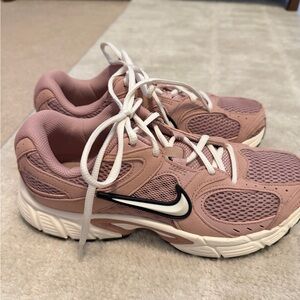 Womens Nike V5 RNR Athletic Shoe - Particle Pink / Black / Black / Pale Ivory